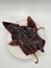 Load image into Gallery viewer, Guajillo Chili
